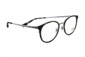 Ray-Ban