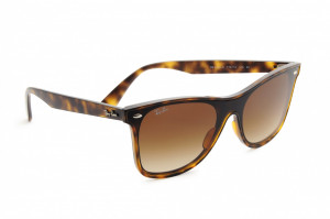 Ray-Ban
